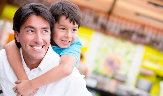 Cómo conciliar el trabajo con tus hijos? 5 consejos para padres  emprendedores! - Bolivia Emprende
